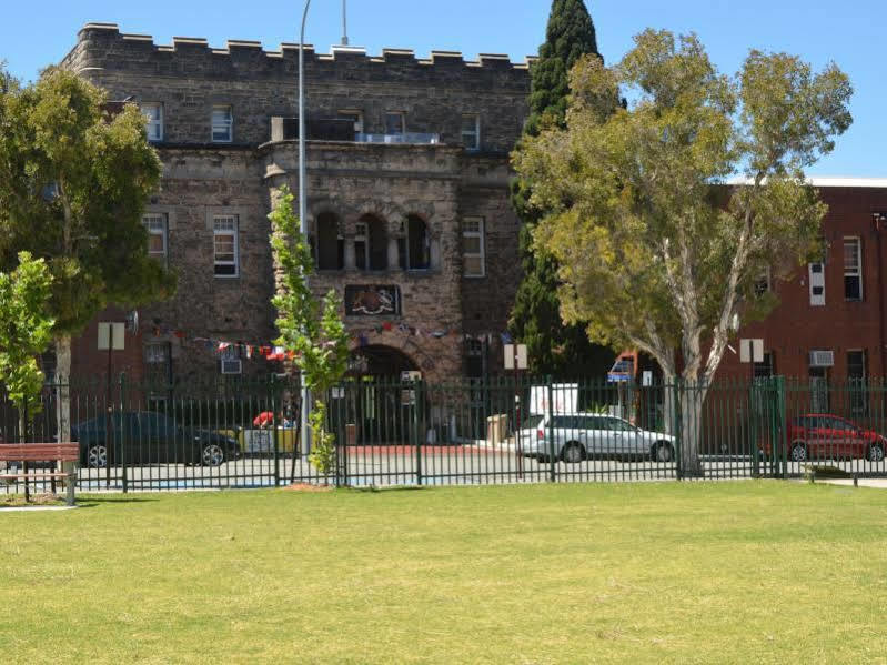 The Old Swan Barracks Hostel Perth Exterior photo